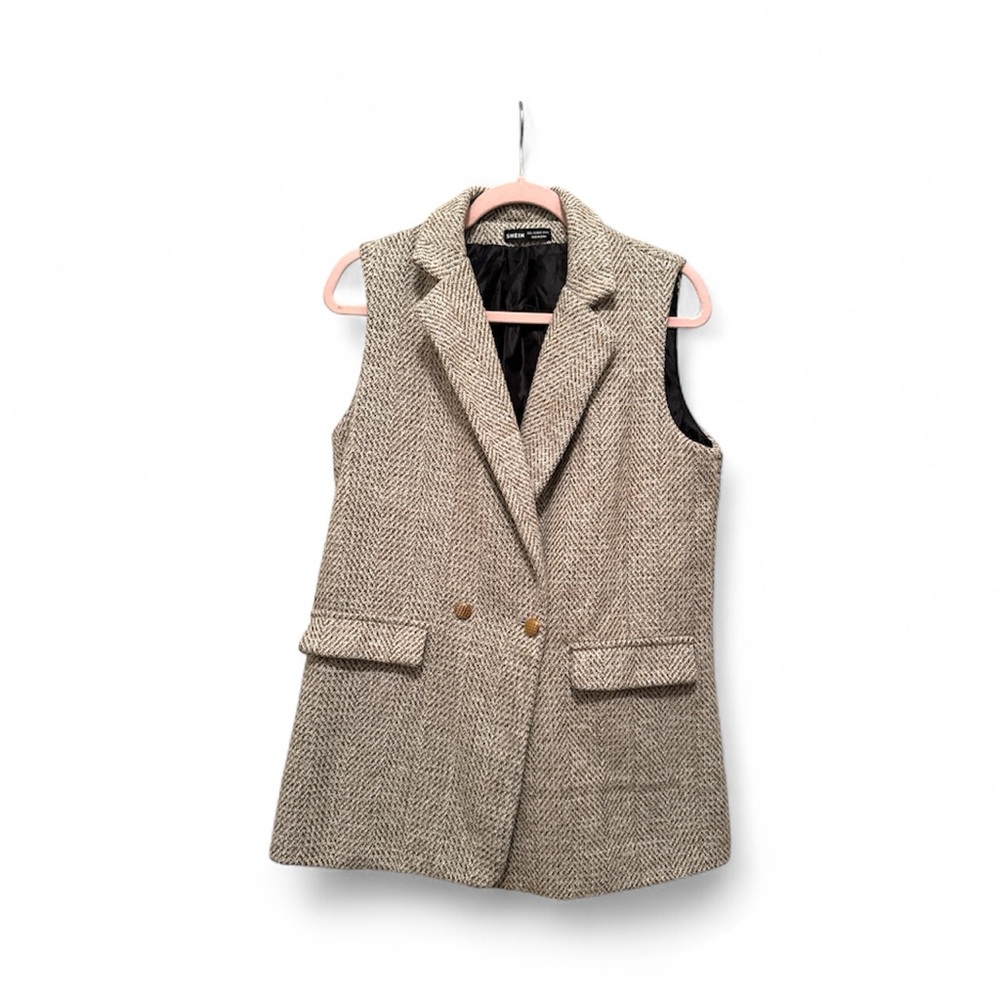 SHEIN Beige Sleeveless Vest size large